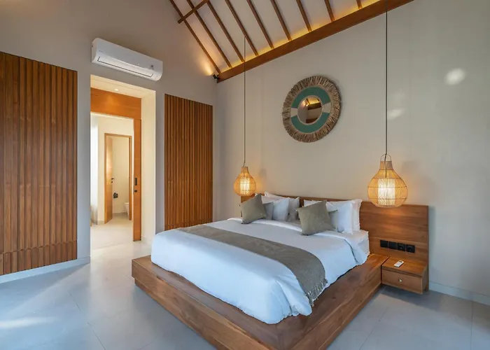 Nalaka - Sophisticated 2br Steps From Pererenan Вилла *