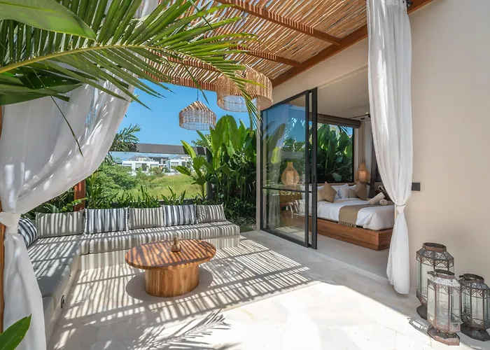 Nalaka - Sophisticated 2br Steps From Pererenan Вилла *