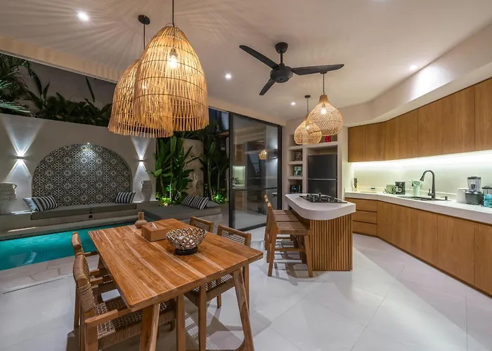 Nalaka - Sophisticated 2br Steps From Pererenan Вилла