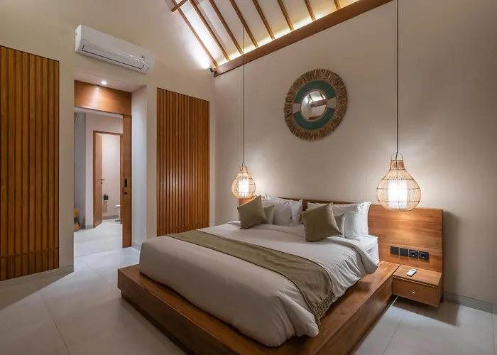 Nalaka - Sophisticated 2br Steps From Pererenan Вилла *